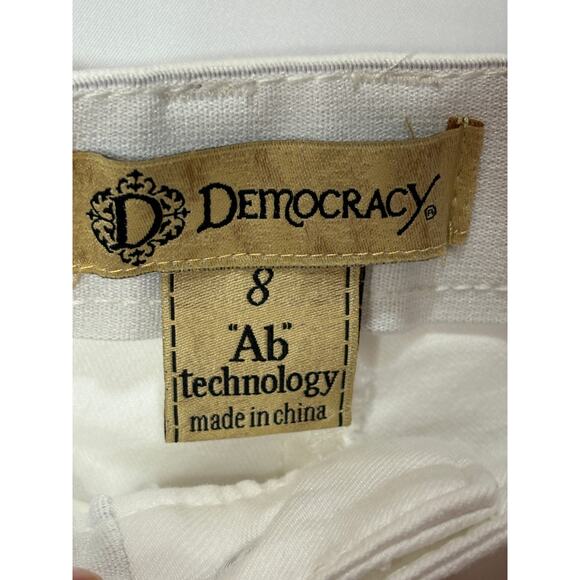 Democracy Mid-Rise "Ab"solution® White Denim 7" Short Size 8 - Picture 5 of 8